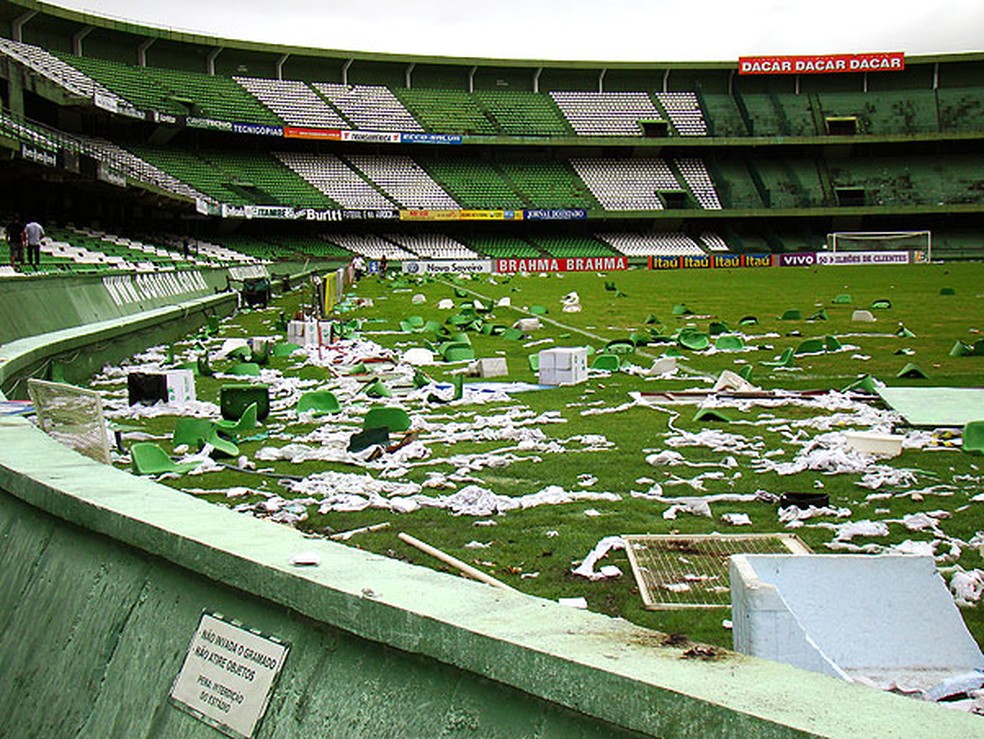 Fluminense volta a Curitiba em luta contra o rebaixamento 15 anos após batalha campal | fluminense | ge