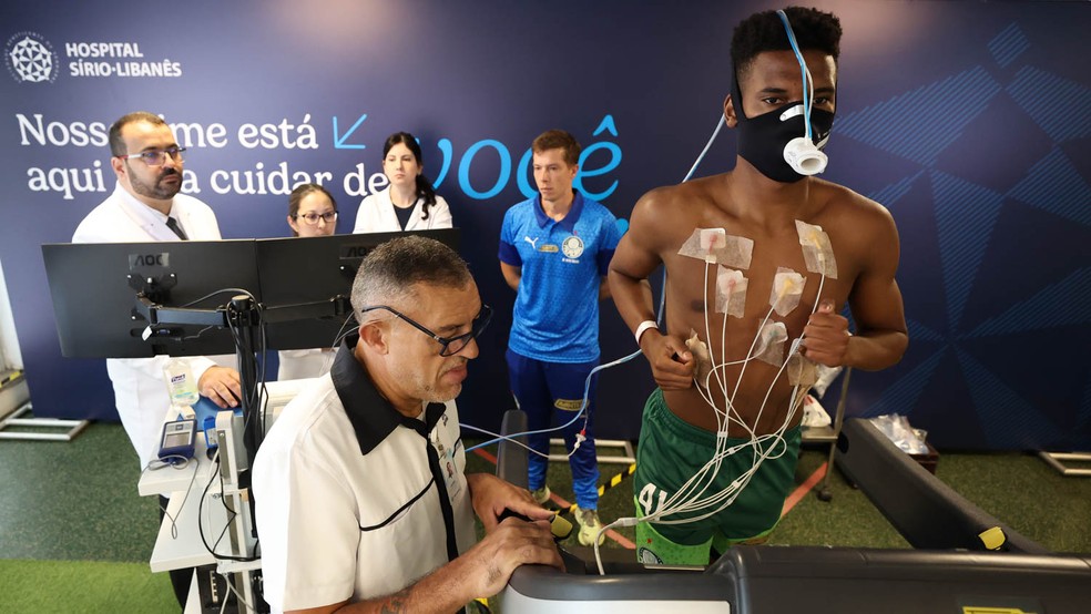 Palmeiras finaliza exames médicos e testes físico na Academida de Futebol; veja imagens | palmeiras | ge