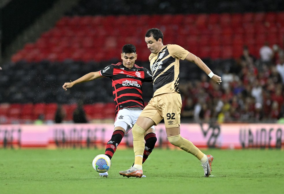 Alcaraz admite “dias muito tristes” no Flamengo e coloca Copa do Brasil como chance de volta por cima | flamengo | ge