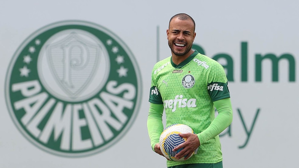 Mayke treina sem restrições, e Palmeiras volta a ter todos laterais-direitos à disposição | palmeiras | ge