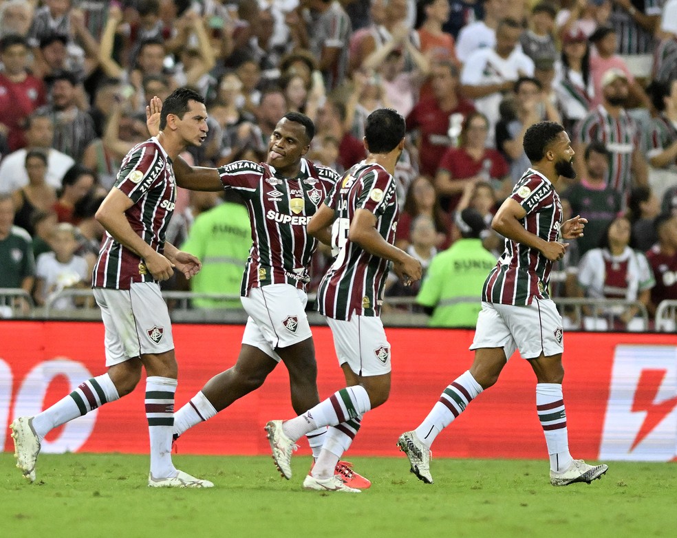 Mano terá que resolver quebra-cabeça com suspensos do Fluminense no Brasileiro; veja opções | fluminense | ge