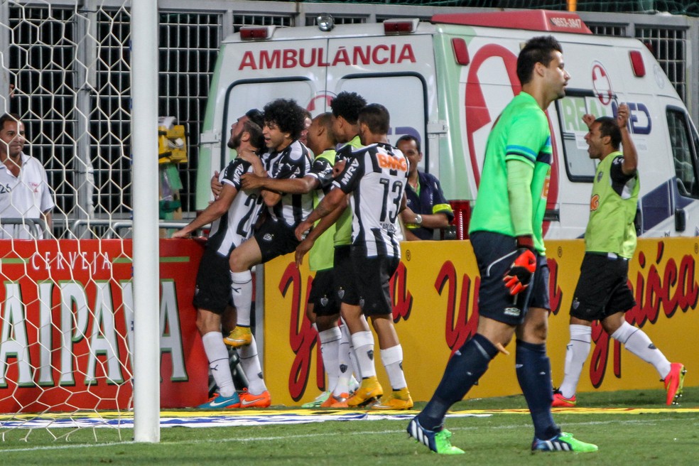 Atlético-MG está a um gol de marcar o centésimo em Fábio, rival histórico | atlético-mg | ge