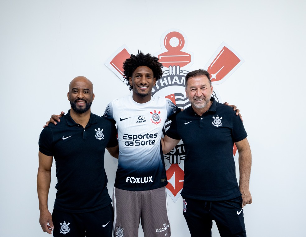 Corinthians anuncia a contratação de Talles Magno | corinthians | ge