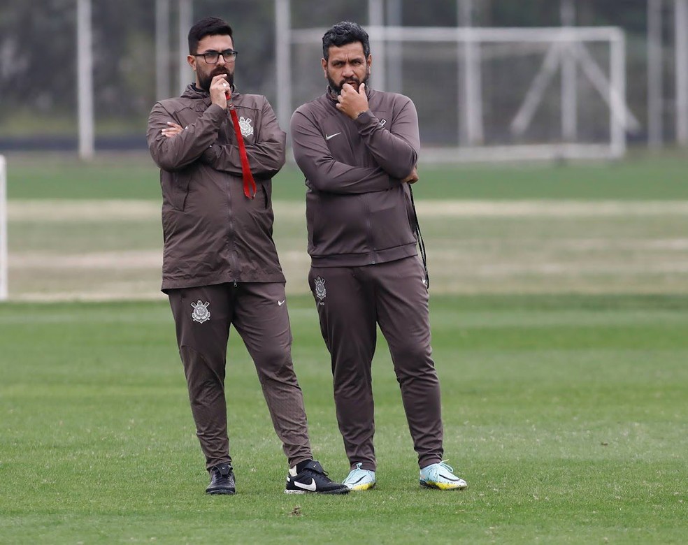 Raphael Laruccia e Milton Gomes voltam ao sub-17 do Corinthians | corinthians | ge