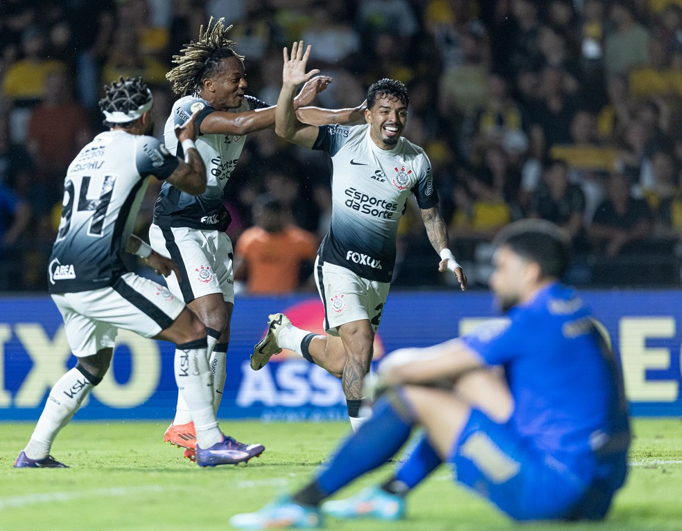 Pintou o sete! Corinthians iguala a sua maior sequência de vitórias na história do Brasileirão | corinthians | ge