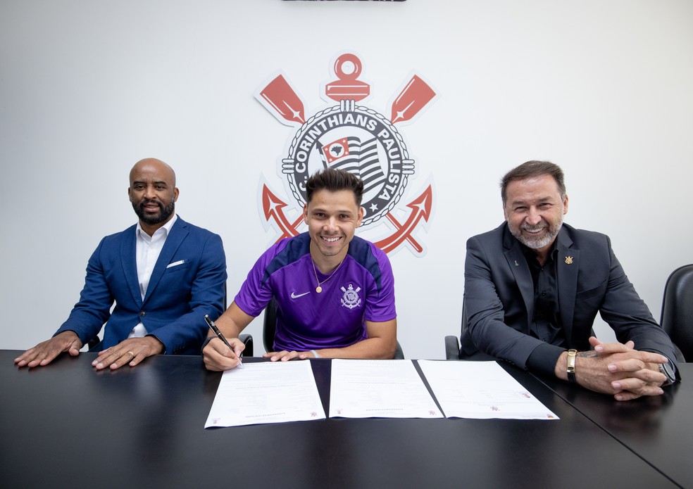 Corinthians anuncia a renovação de contrato do atacante Romero | corinthians | ge