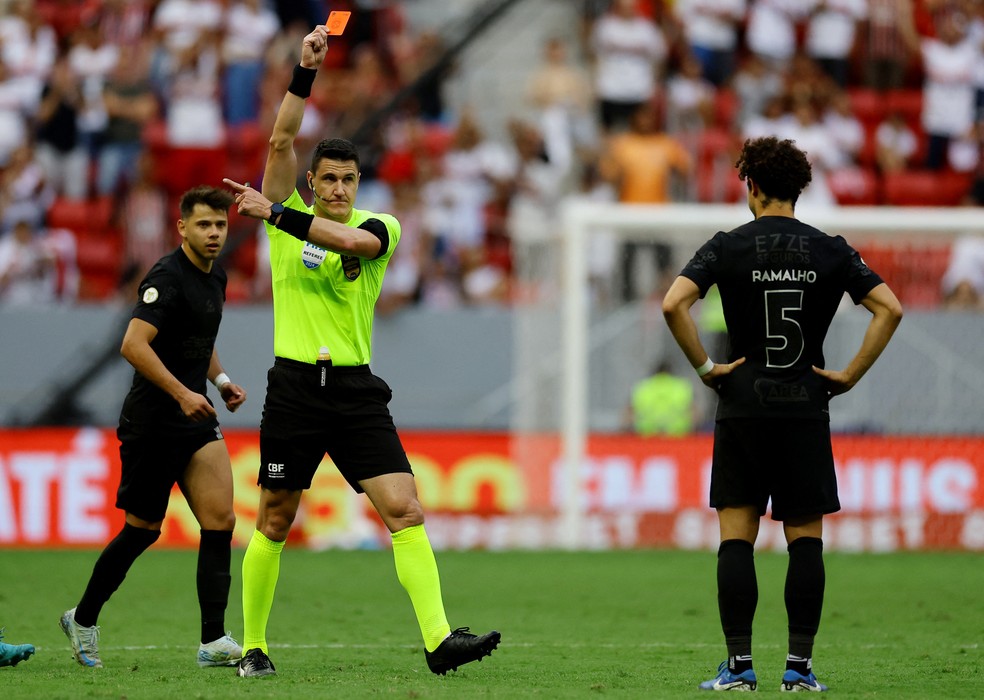 André Ramalho é punido pelo STJD e vira problema para o Corinthians no Dérbi | corinthians | ge