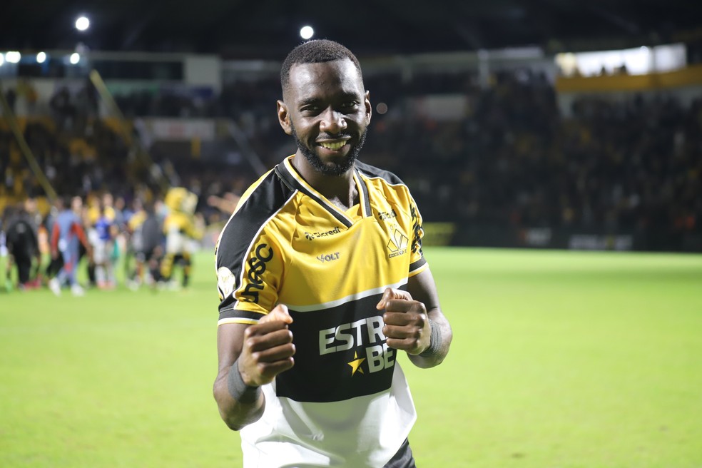 Bolasie brinca com brilho de Igor Jesus e Luiz Henrique na Seleção antes de Botafogo x Criciúma | botafogo | ge