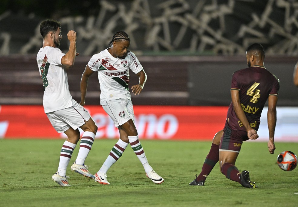 Mano vê Fluminense com bom volume de jogo e estimula concorrência: "A disputa está aberta" | fluminense | ge