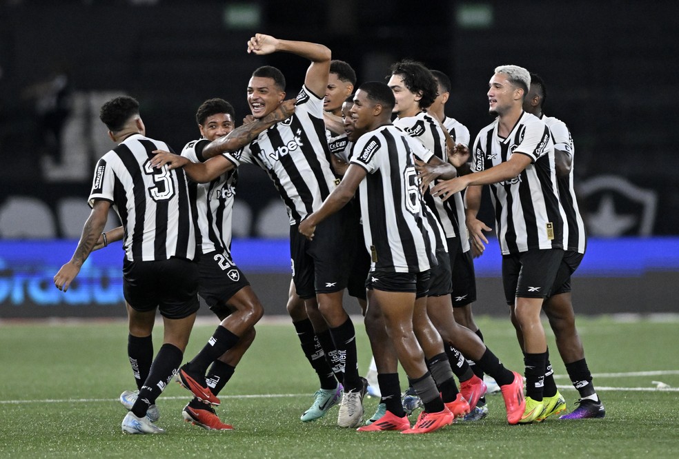 Escalação do Botafogo: Kayke pode ganhar chance contra o Sampaio Corrêa | botafogo | ge