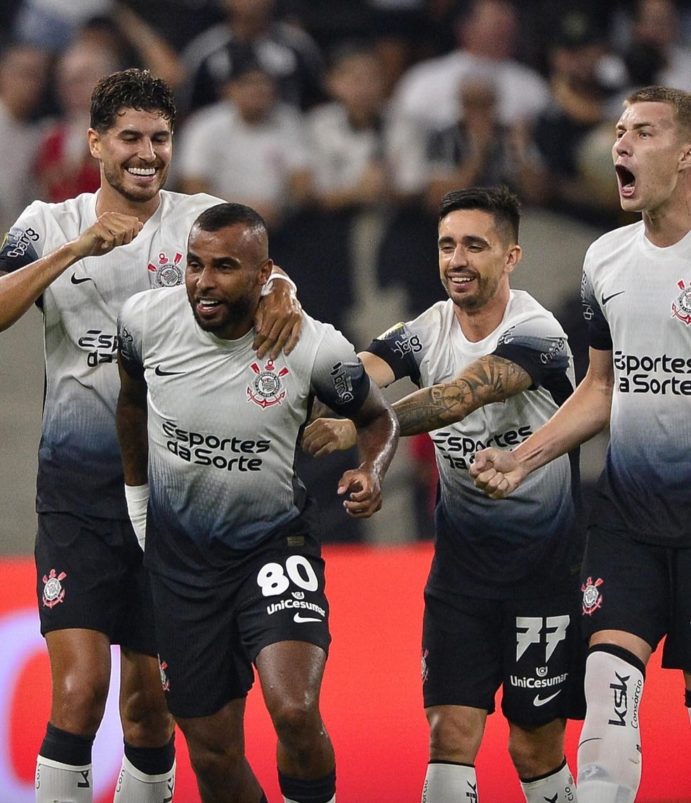 Corinthians iguala recorde de vitórias consecutivas no século | corinthians | ge