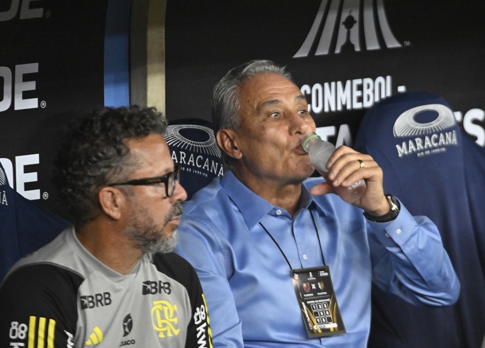 Após Cléber Xavier anunciar que será treinador, Tite se despede e elogia auxiliar: "Lealdade" | futebol | ge