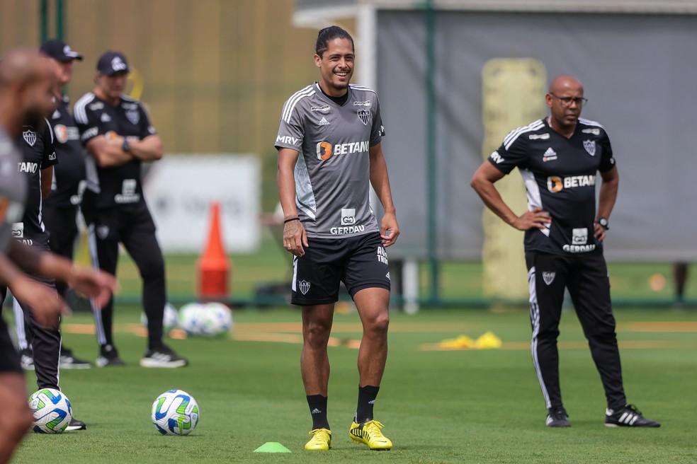 Como a opinião de Felipão foi importante no acerto do Vasco com Maurício Lemos | vasco | ge