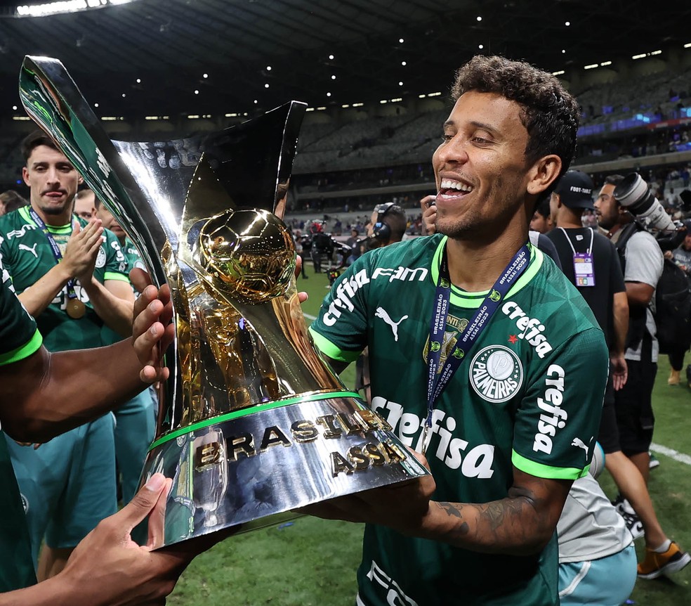 Palmeiras anuncia renovação de Marcos Rocha: "Realizando meus sonhos" | palmeiras | ge