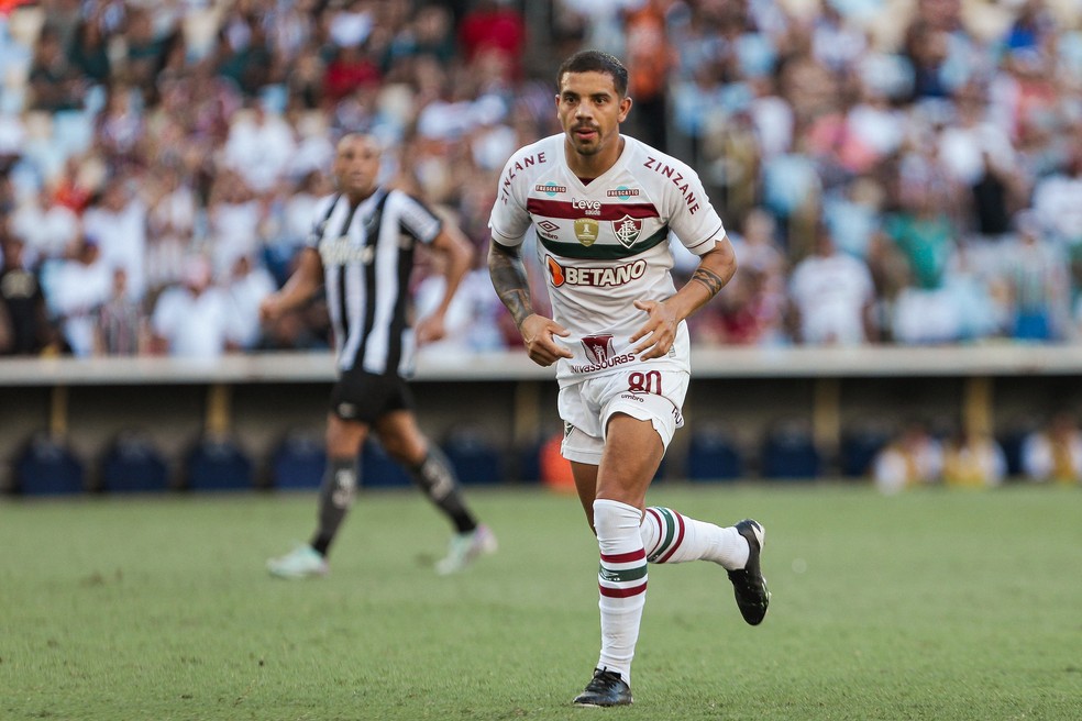 Terans é procurado por gigantes uruguaios após perder espaço no Fluminense | fluminense | ge