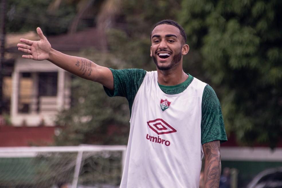 Fluminense encaminha retorno de Kayky Almeida, que estava no Watford | fluminense | ge