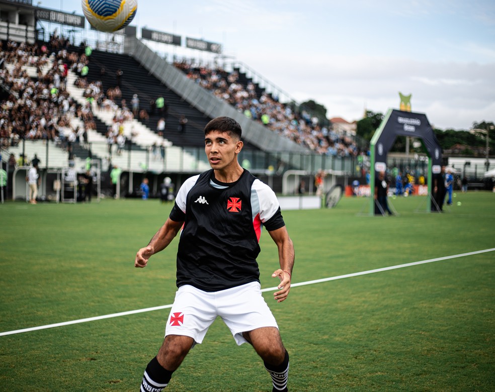 Vasco aposta em ressurgimento de Sforza, mas não descarta futuro do volante longe do clube | vasco | ge