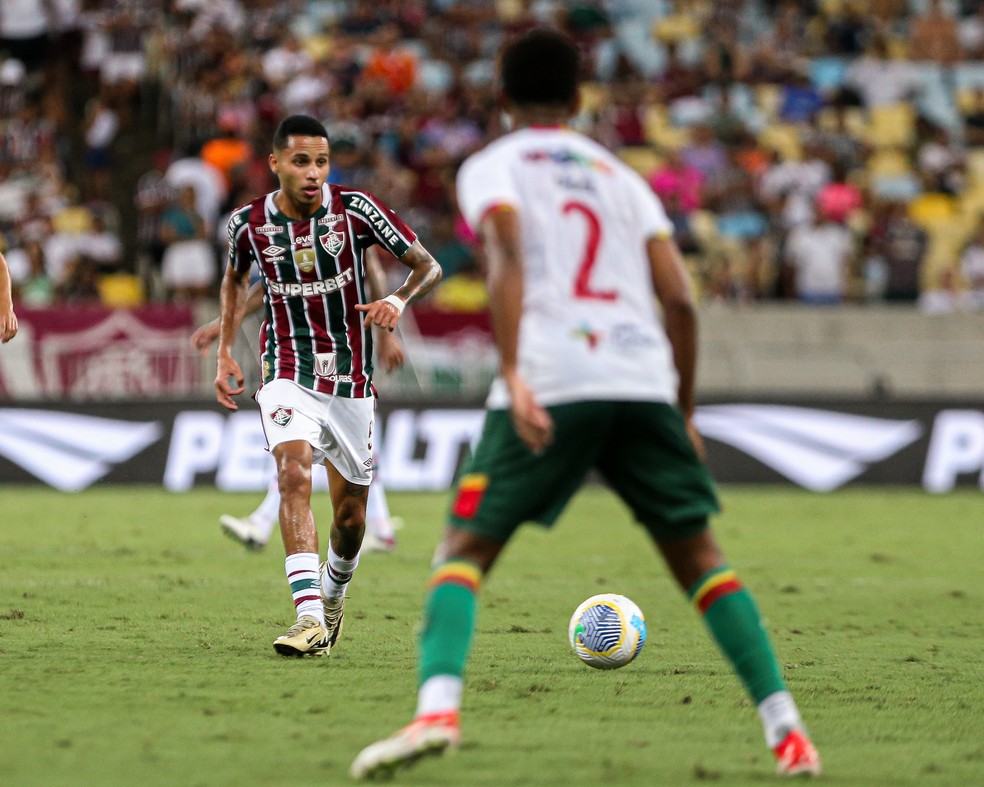 Fluminense recebe proposta de R$ 49 milhões e negocia venda de Alexsander para clube saudita | fluminense | ge