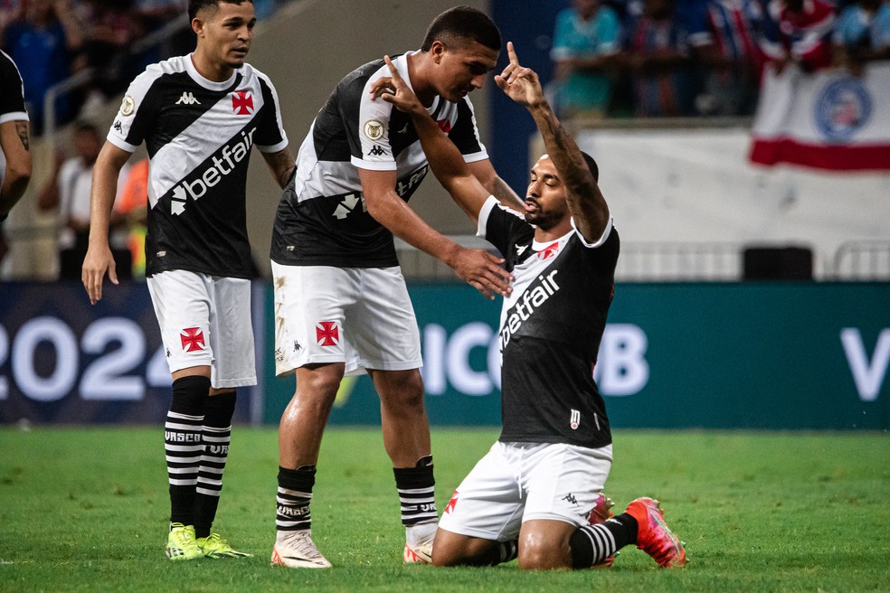 Vai um desarme? Dupla do Vasco, Paulo Henrique e Cocão dominam roubadas de bola no Brasileirão | vasco | ge