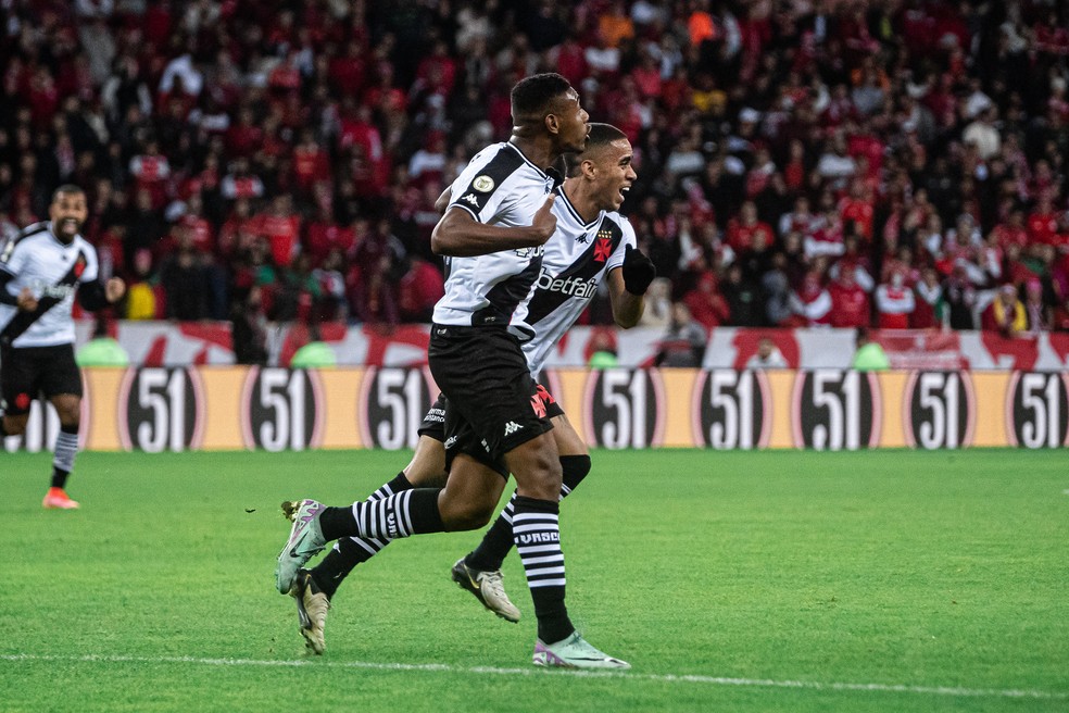 Lyncon destaca oportunidade de ouro no Carioca e lembra o 1º gol pelo Vasco: "Melhor dia da minha vida" | vasco | ge