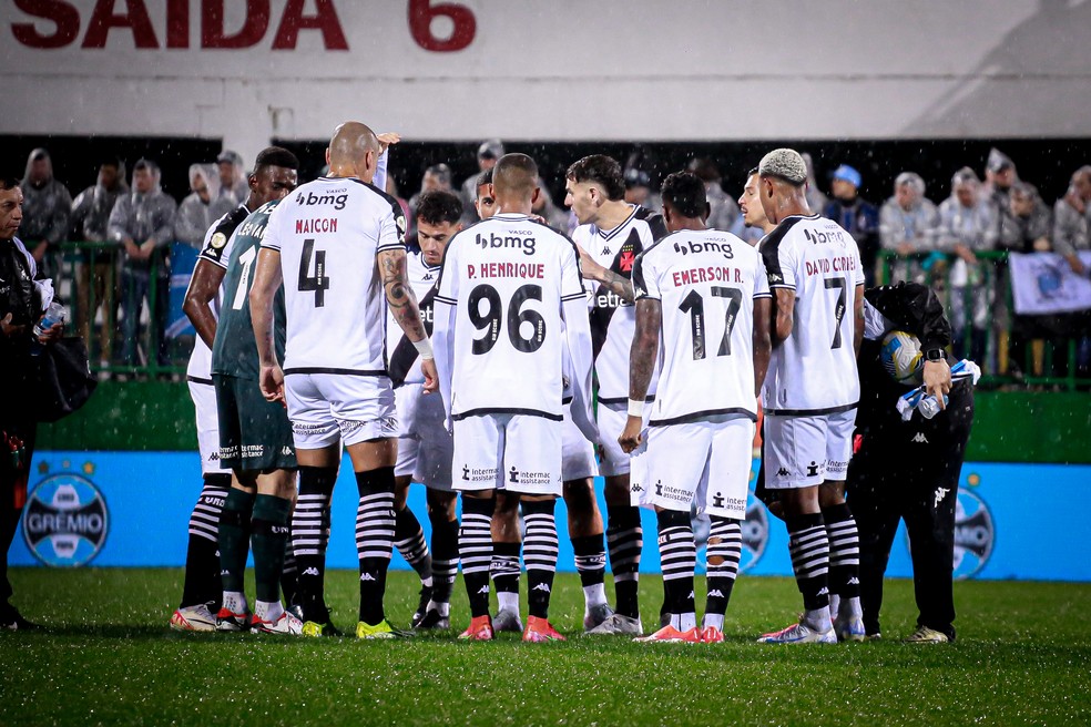 Vasco tenta contra Criciúma melhorar aproveitamento como visitante; veja números | vasco | ge