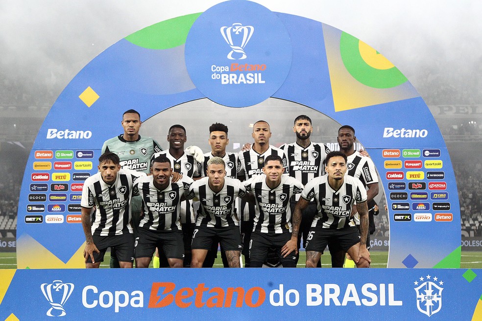 CBF parabeniza Botafogo pelos 120 anos: "Muito do sucesso da Seleção em Copas se deve ao clube" | botafogo | ge