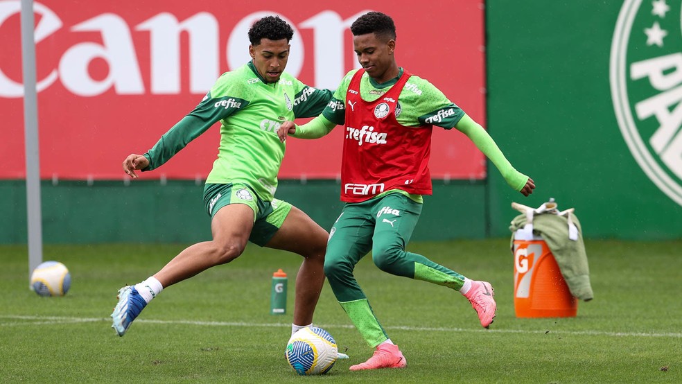 Com Estêvão e Felipe Anderson no gramado, Palmeiras encerra preparação para encarar o Flamengo | palmeiras | ge