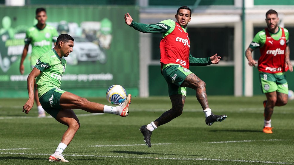 Queda nas Copas faz jogadores do Palmeiras "sumirem"; Rony joga 65% menos | palmeiras | ge