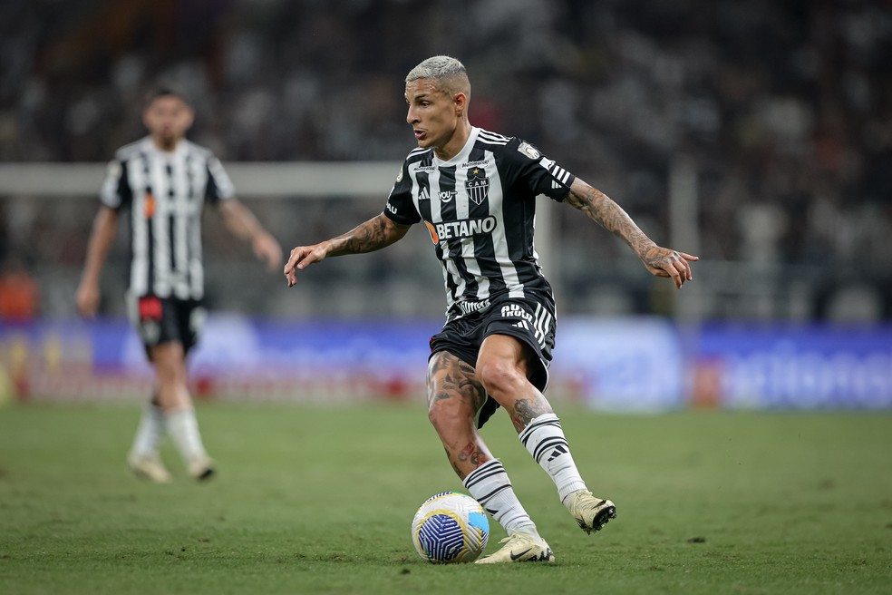 Arana afirma que Atlético-MG deve priorizar Libertadores e Copa do Brasil e ser realista sobre Brasileirão | atlético-mg | ge