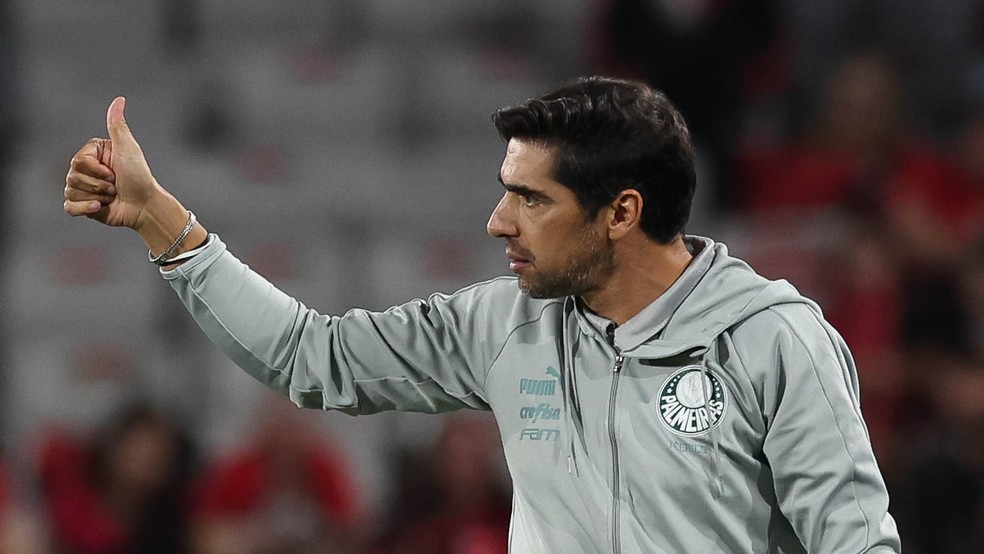 Abel Ferreira responde sobre futuro e coloca prazo para fim de ciclo no Palmeiras | palmeiras | ge