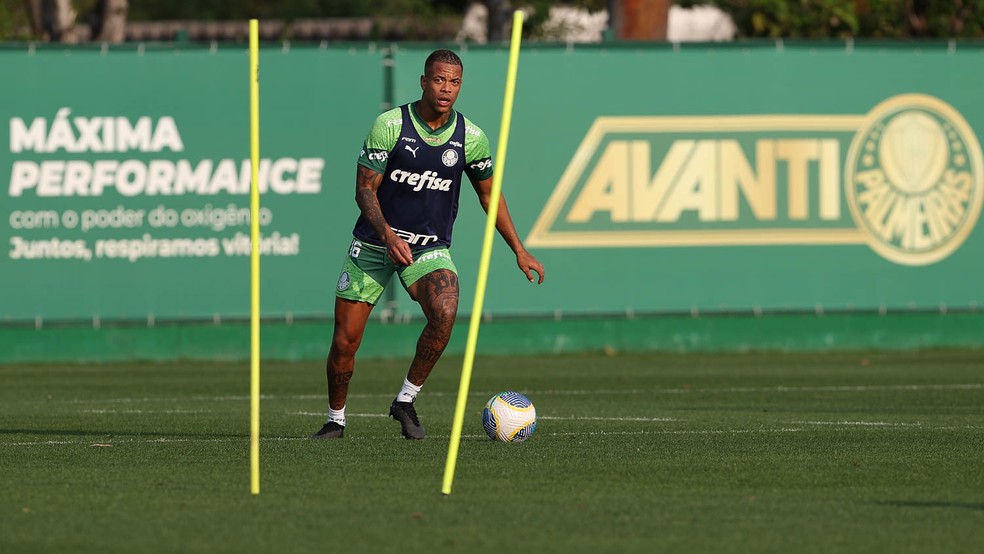 Caio Paulista conta papo com Abel para viver sua melhor fase no Palmeiras: "Estou mais solto" | palmeiras | ge