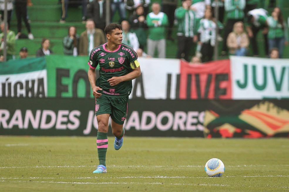 Thiago Silva diz que Fluminense "parou de jogar" após gol contra Juventude: "Sem sacrifício, fica difícil" | fluminense | ge