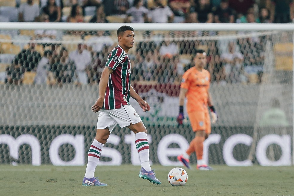 Contusão de Thiago Silva não é grave, e Fluminense tem chance de ter zagueiro na Libertadores | fluminense | ge