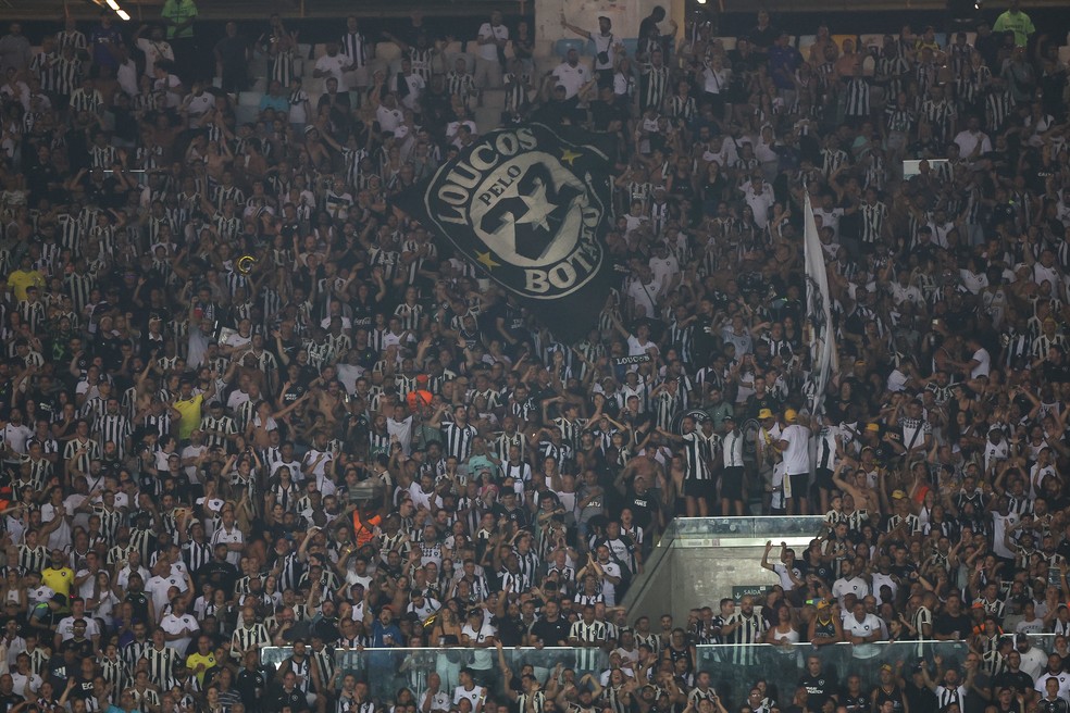 Torcida do Botafogo esgota ingressos para jogo contra Criciúma e garante maior público de 2024 | botafogo | ge