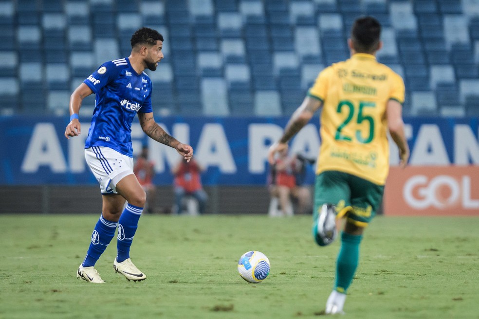 Cruzeiro x Flamengo: zagueiro ganha liberação após ser absolvido por "ato hostil" | cruzeiro | ge