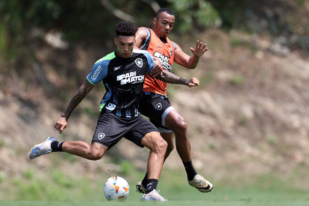 Escalação do Botafogo: Artur Jorge repetirá time da ida; Cuiabano, Eduardo e Junior Santos não viajam | botafogo | ge