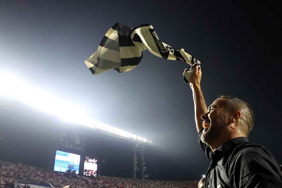 "Botafogo era um gigante adormecido": Artur Jorge destaca clube e põe final da Libertadores como meta | botafogo | ge