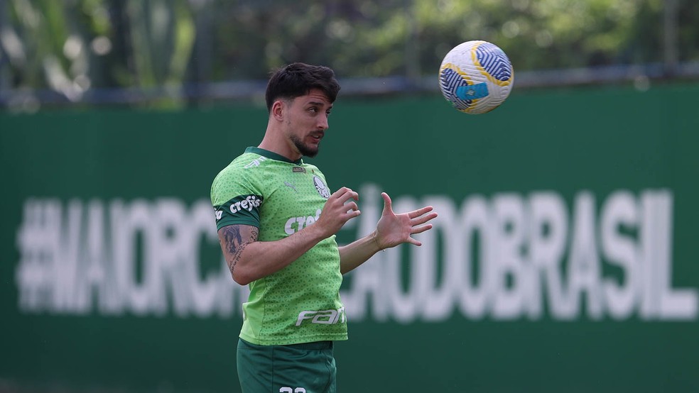 Como Piquerez, do Palmeiras, virou influencer durante recuperação de cirurgia no joelho | palmeiras | ge