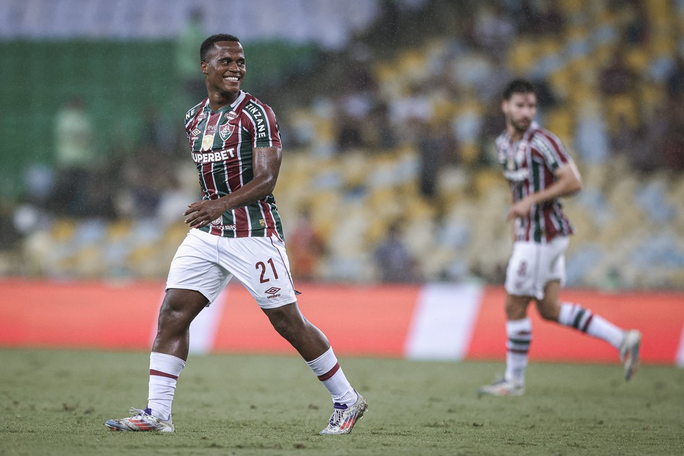 Com futuro incerto, Arias preenche lacuna de Cano e se torna principal nome do Fluminense em 2024 | fluminense | ge