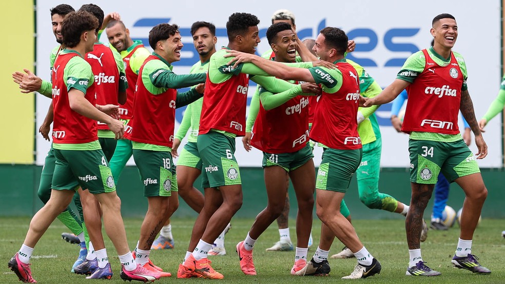 Escalação: Palmeiras faz último treino antes do Bragantino com Estêvão e prepara mudança | palmeiras | ge