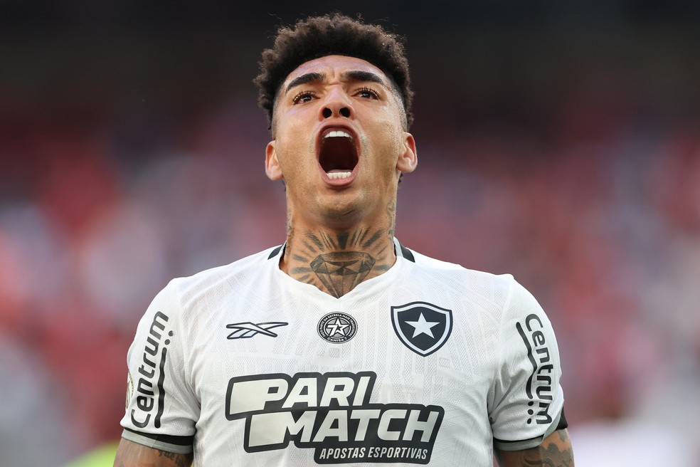 Intermediários do West Ham sinalizam com oferta de R$ 225 milhões a Igor Jesus, do Botafogo | botafogo | ge