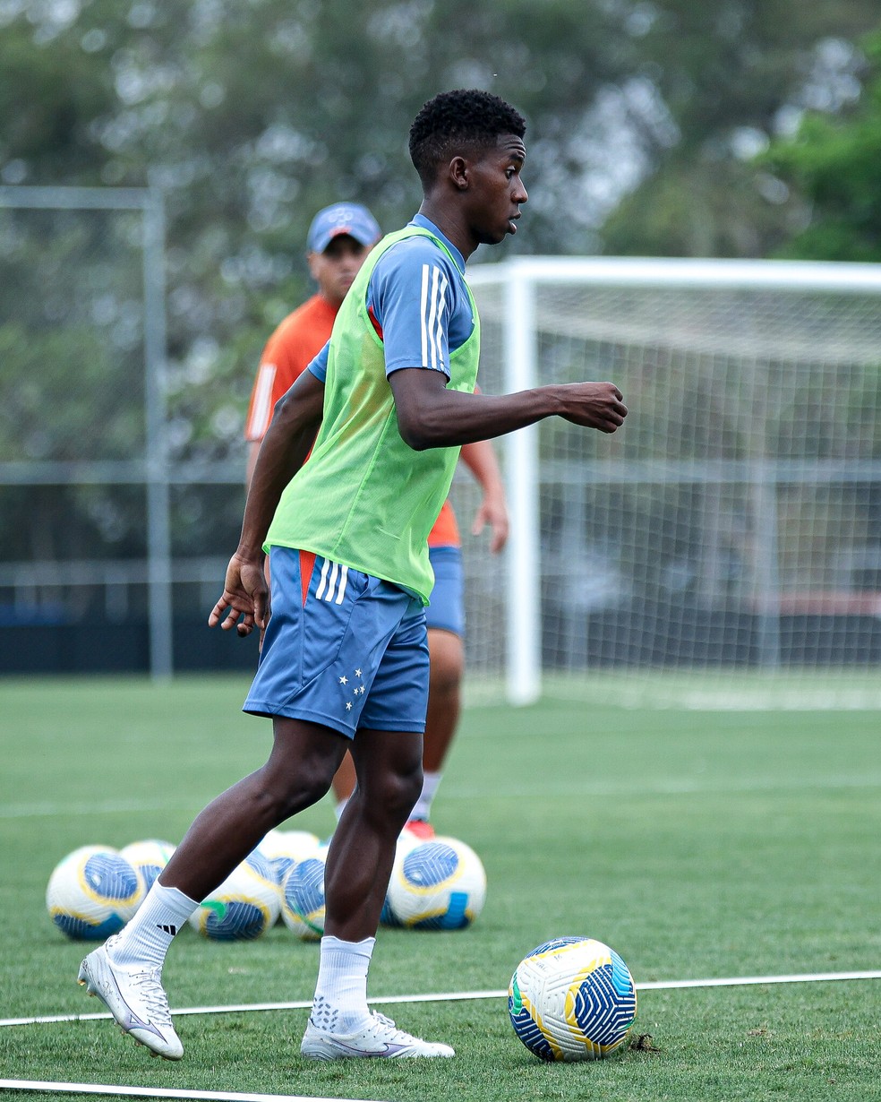 Conheça os jovens do Cruzeiro observados por Fernando Diniz na intertemporada | cruzeiro | ge