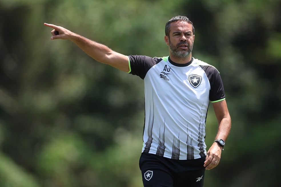 Escalação do Botafogo: Artur Jorge deve ter força máxima contra o Criciúma | botafogo | ge