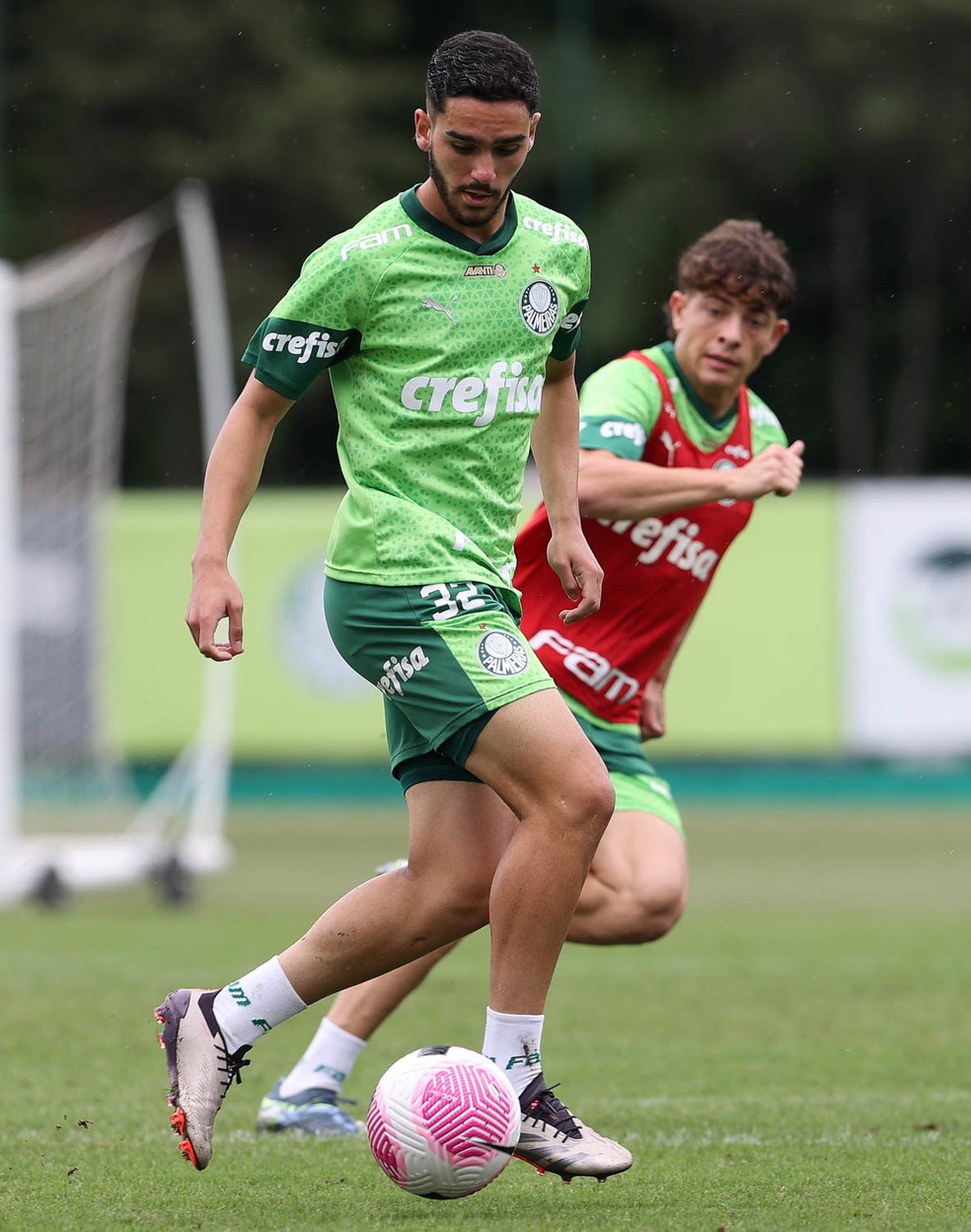 Figueiredo impressiona após um ano sem jogar no Palmeiras e entra no radar de Abel: "Ele é absurdo" | palmeiras | ge