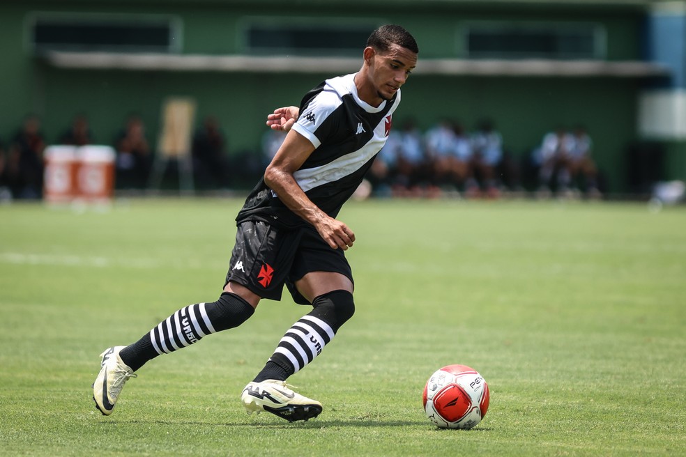 Veja cinco destaques do time sub-17 do Vasco que vai disputar a final do Carioca | vasco | ge