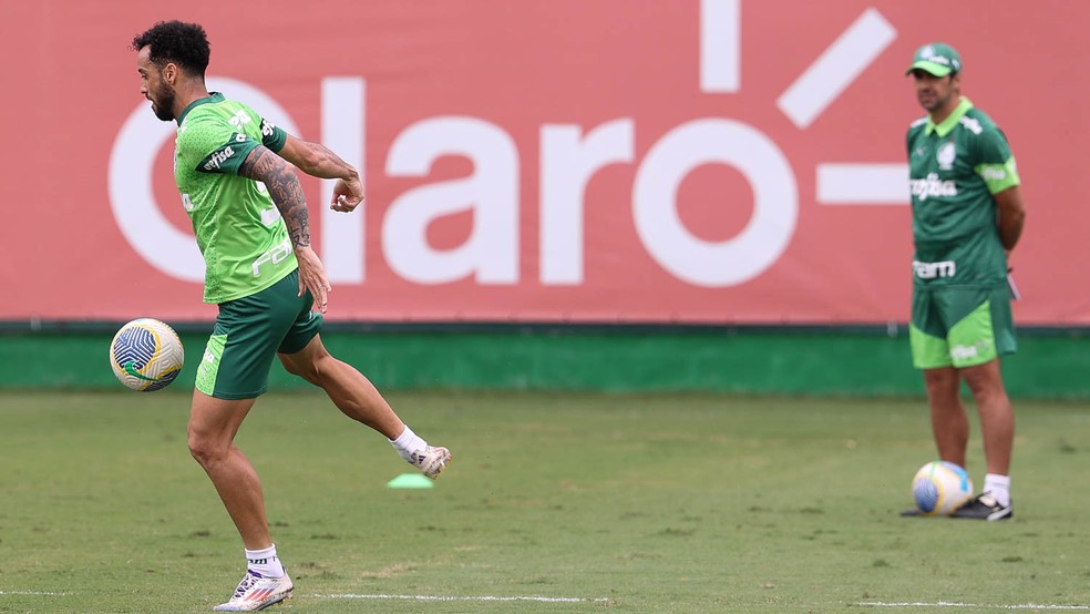 Abel comanda treino no Palmeiras e avalia quantas mudanças fará para jogo contra o Bahia | palmeiras | ge