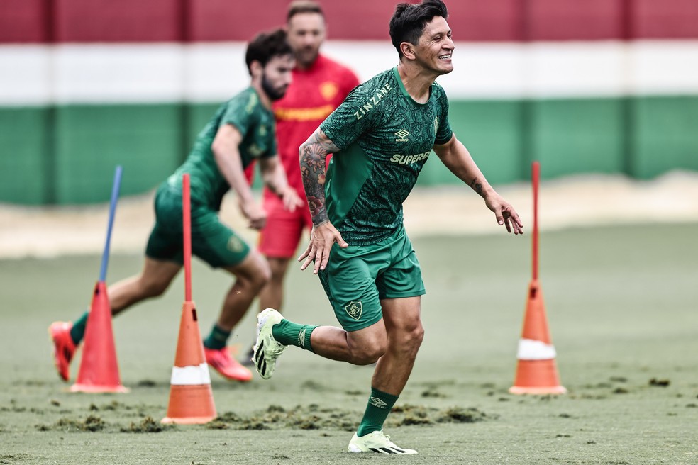 Escalação do Fluminense: Cano participa de treino, e volantes disputam vaga contra Criciúma | fluminense | ge