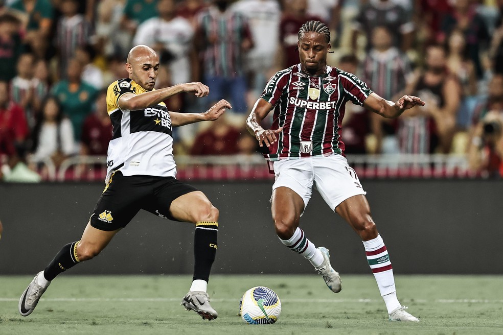 Keno sofre lesão na coxa e faz tratamento para ficar à disposição do Fluminense contra o Cuiabá | fluminense | ge