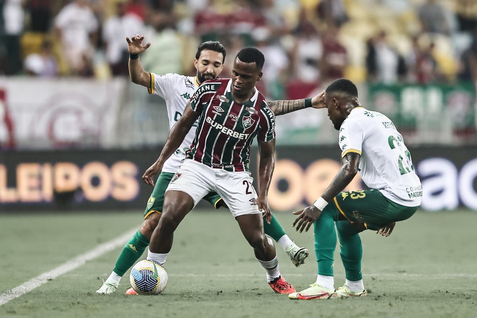 Fluminense vive expectativa por Arias com fim de janelas europeias se aproximando | fluminense | ge