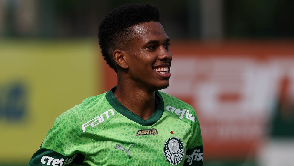 Saiba o que Estêvão, do Palmeiras, precisa para se tornar o artilheiro mais jovem do Brasileirão | palmeiras | ge